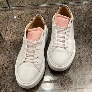 Ted Baker Piixie sneaker in white